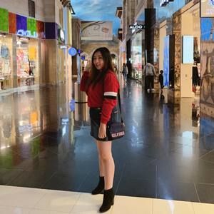 Meet your Posher, Thuỷ